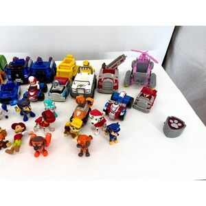 Paw Patrol Vehicle & Figure Lot Spin Master Mix Bundle 42 pcs Ryder Chase Rubble